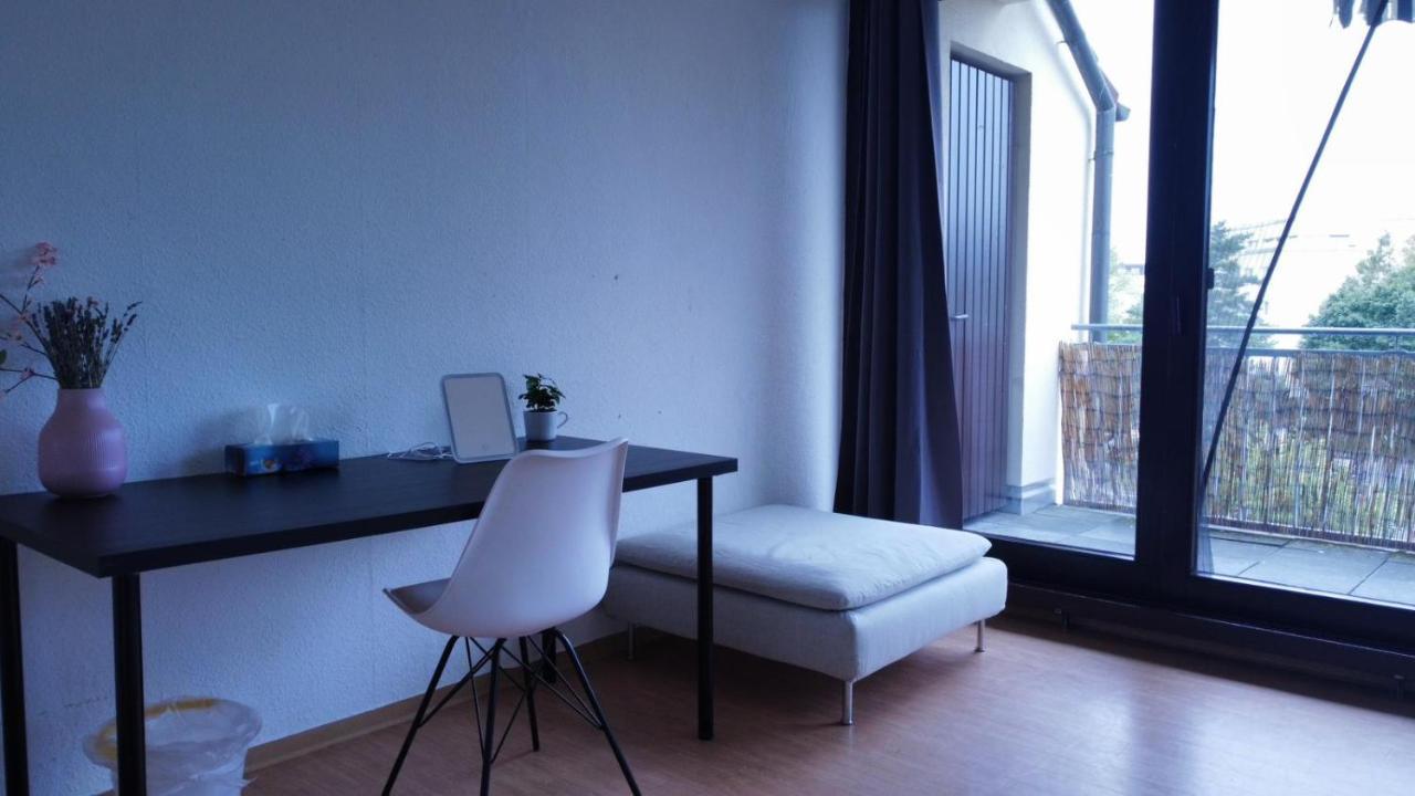 Budget Suite Mit Balkon - Privatzimmer In Wohnung - Netflix & Minibar Inklusive Кобленц Екстер'єр фото