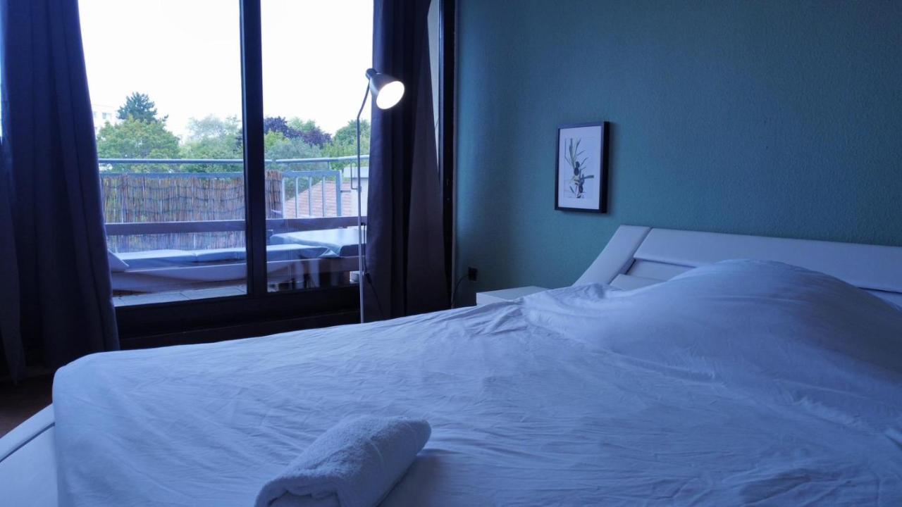 Budget Suite Mit Balkon - Privatzimmer In Wohnung - Netflix & Minibar Inklusive Кобленц Екстер'єр фото