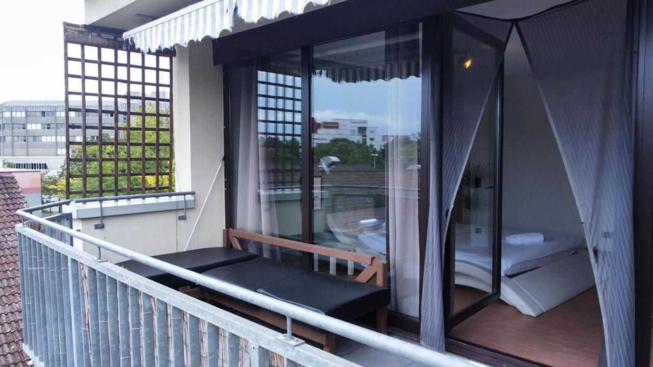 Budget Suite Mit Balkon - Privatzimmer In Wohnung - Netflix & Minibar Inklusive Кобленц Екстер'єр фото